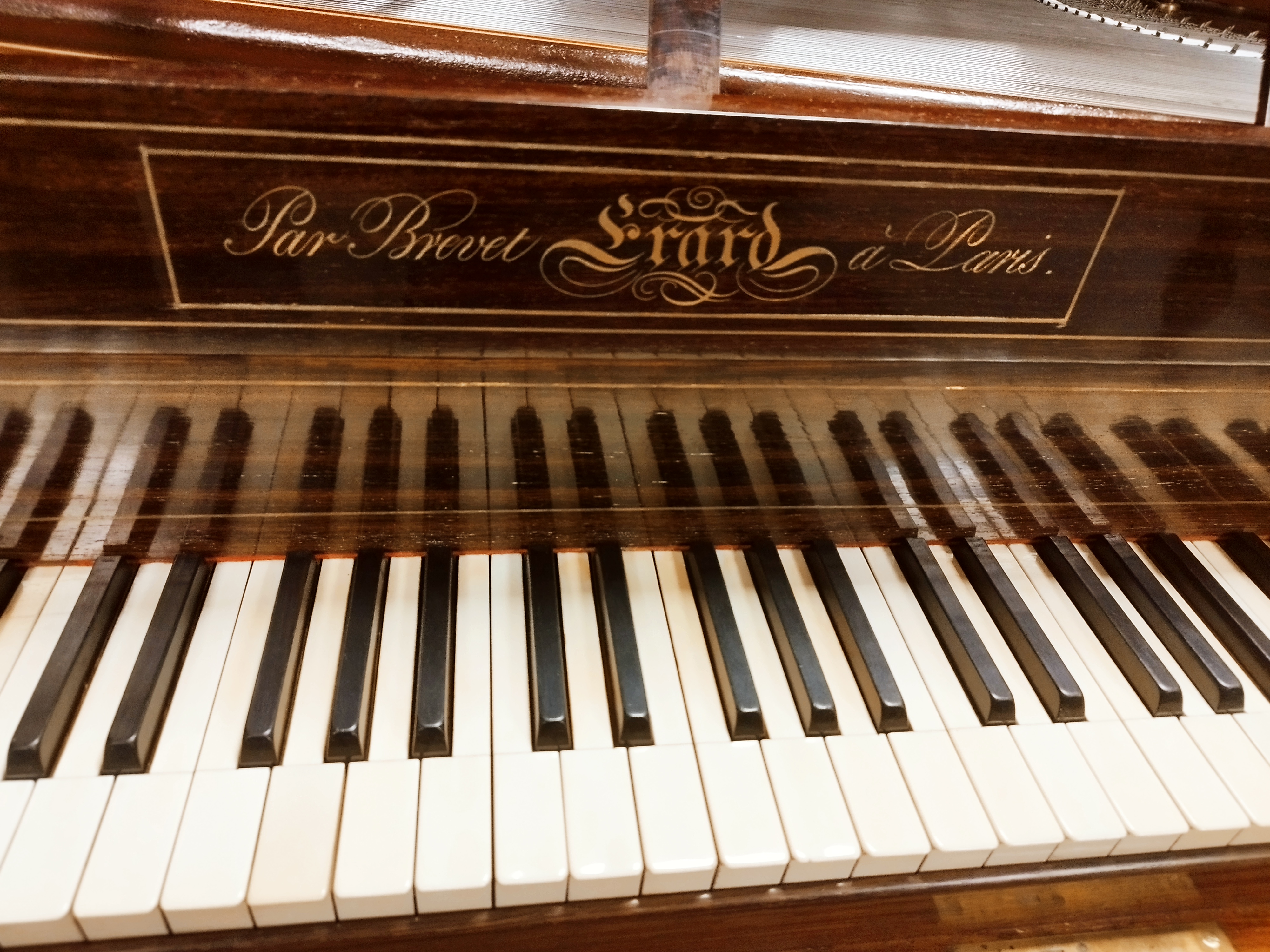 clic pour ouvrir dans un nouvel onglet Piano carré Erard à acheter sur Montpellier